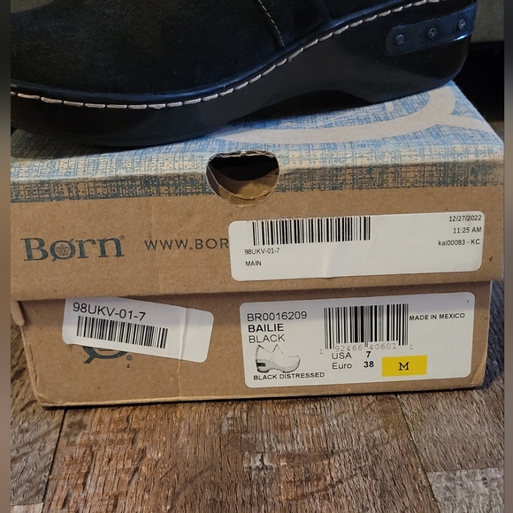 Born (Size 7/38) - Picture 2 of 2